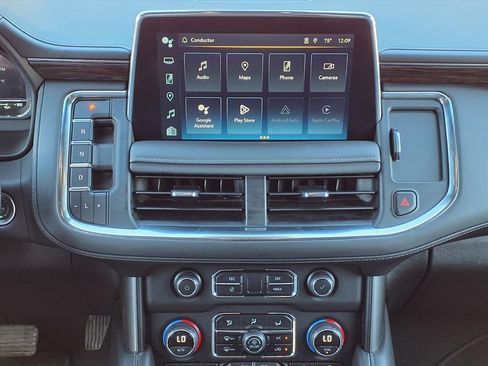 Used 2024 Chevrolet Suburban LT image 24