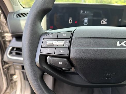 Used 2025 Kia K4 FWD image 16