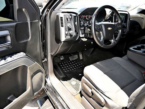 Used 2017 Chevrolet Silverado 1500 LT w/ Trailering Package AWD/4WD image 16
