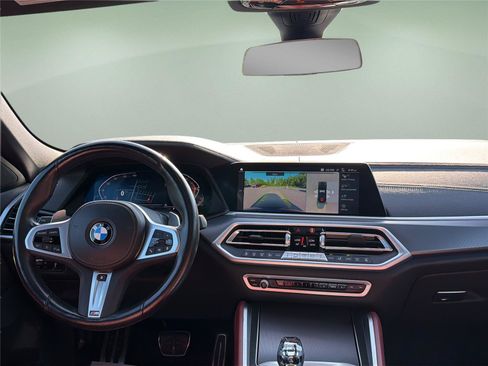 Used 2022 BMW X6 xDrive40i w/ Executive Package AWD/4WD image 9