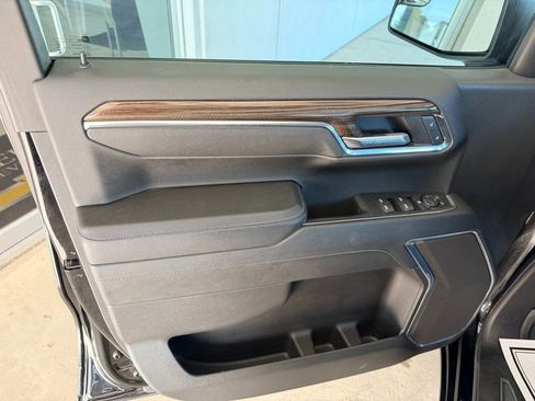 Used 2024 Chevrolet Silverado 1500 RST AWD/4WD image 16