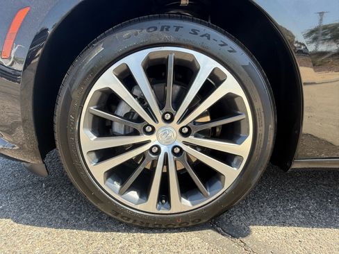 Used 2019 Buick Regal Essence w/ Sights and Sounds Package image 9