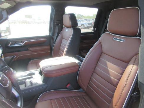 New 2026 GMC Sierra 2500 Denali Ultimate AWD/4WD image 13