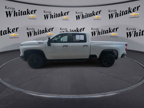 Used 2024 Chevrolet Silverado 2500 Custom w/ Custom Value Package image 5