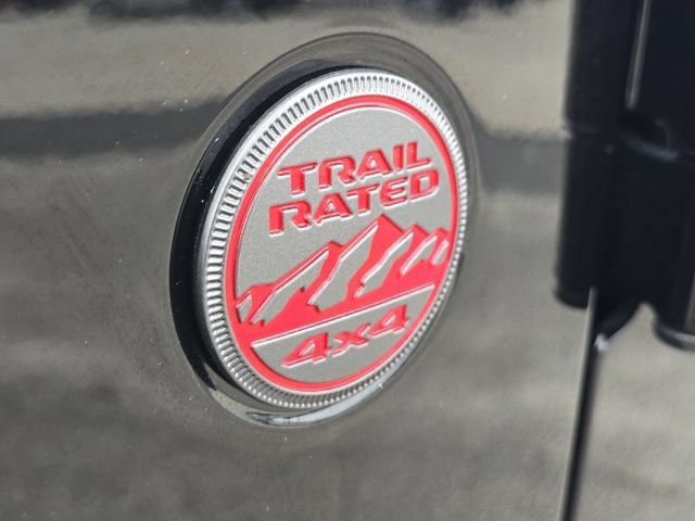 Used 2024 Jeep Gladiator Rubicon AWD/4WD image 10