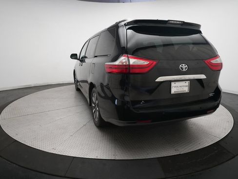 Used 2018 Toyota Sienna Limited Premium w/ Carpet Mat Package AWD/4WD image 37