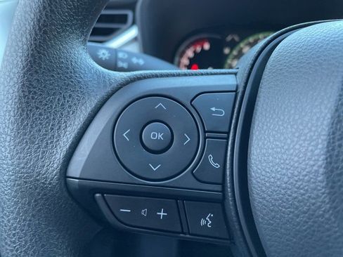 Used 2025 Toyota RAV4 XLE image 20