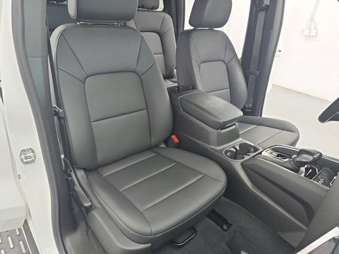 Used 2025 GMC Canyon Elevation w/ Convenience Package AWD/4WD image 10