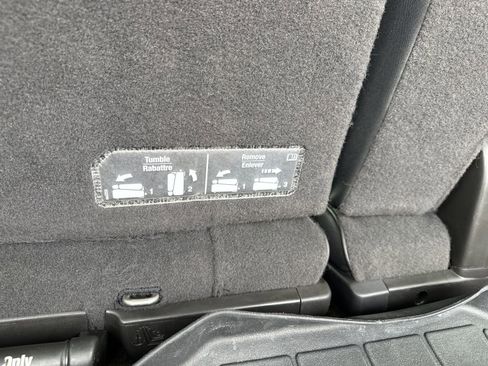 Used 2014 Cadillac Escalade ESV Platinum image 35