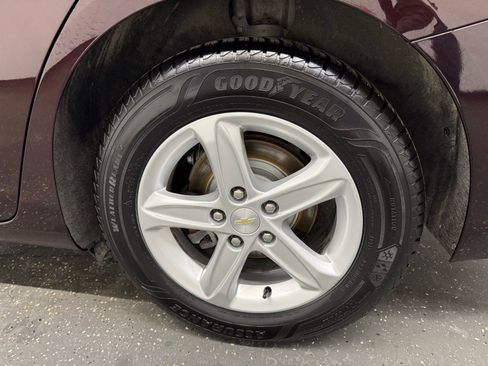 Used 2020 Chevrolet Malibu LS image 19