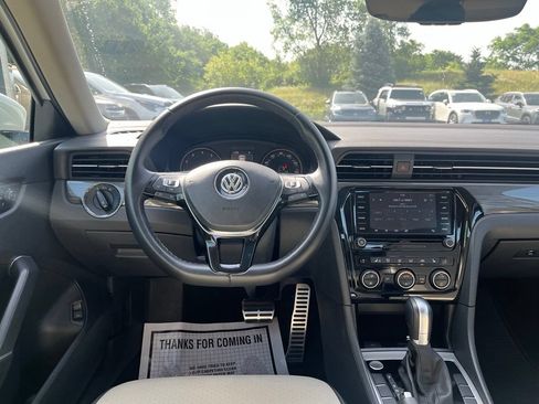 Certified 2020 Volkswagen Passat 2.0T R-Line FWD image 20