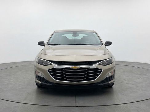 Used 2024 Chevrolet Malibu LT image 2