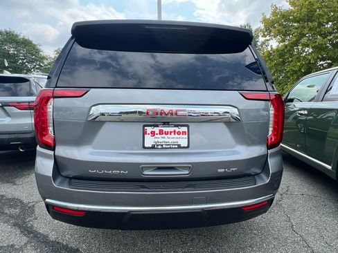 Used 2022 GMC Yukon XL SLT w/ SLT Luxury Package AWD/4WD image 6
