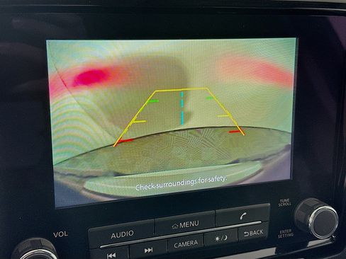 Used 2024 Nissan Frontier SL w/ Technology Package image 22