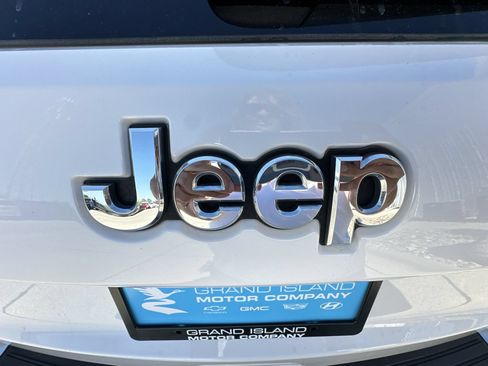 Used 2019 Jeep Grand Cherokee Summit AWD/4WD image 30