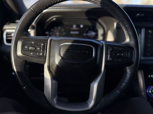 Used 2022 GMC Yukon Denali image 16