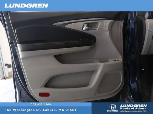 Used 2017 Honda Ridgeline RTL-T image 9