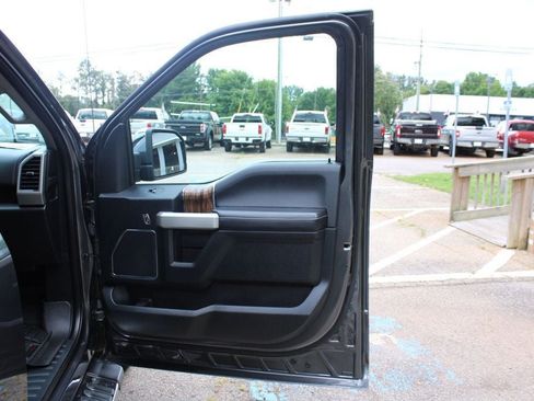 Used 2018 Ford F150 Lariat RWD image 28