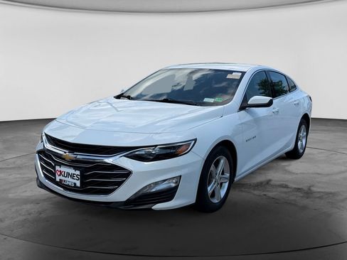 Used 2022 Chevrolet Malibu LT FWD image 4
