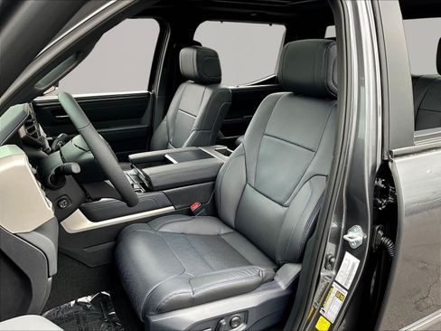 New 2026 Toyota Tundra Platinum AWD/4WD image 17
