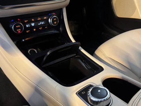 Used 2015 Mercedes-Benz CLA 250 4MATIC image 18