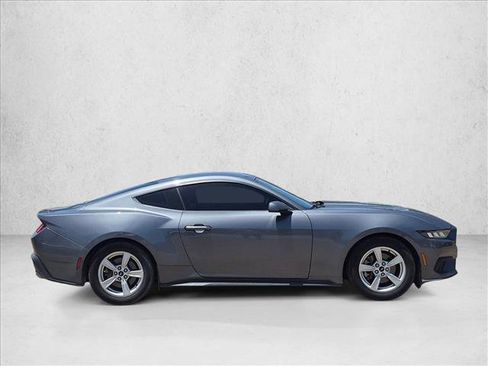 Used 2024 Ford Mustang Coupe RWD image 4