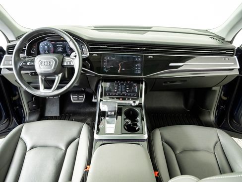 Used 2020 Audi Q8 Prestige AWD/4WD image 18