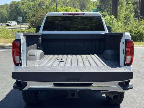 Used 2025 GMC Sierra 2500 SLE w/ SLE Value Package; AWD/4WD image 16