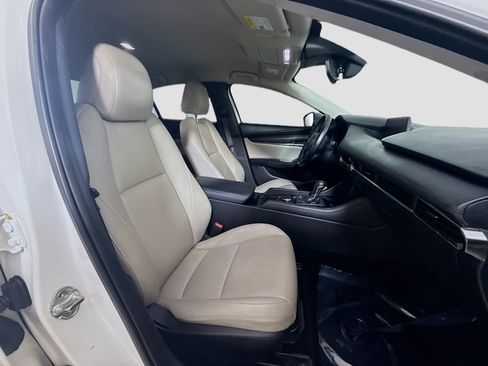 Used 2019 MAZDA MAZDA3 w/Preferred Pkg image 28