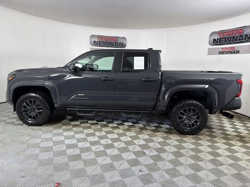 Used 2025 Toyota Tacoma SR5 image 6