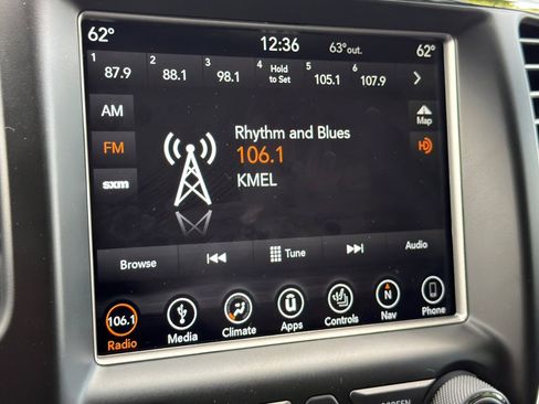 Used 2018 Jeep Grand Cherokee Limited image 24