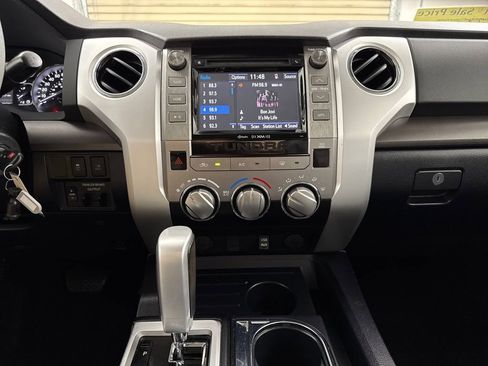Used 2018 Toyota Tundra SR5 image 15