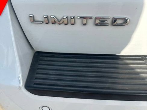 Used 2019 Ford Expedition Max Limited RWD image 6