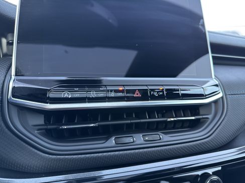 New 2026 Jeep Compass Limited w/ Sun, Sound & Navigation Group image 19