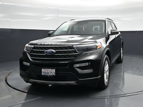 Used 2022 Ford Explorer XLT AWD/4WD image 52