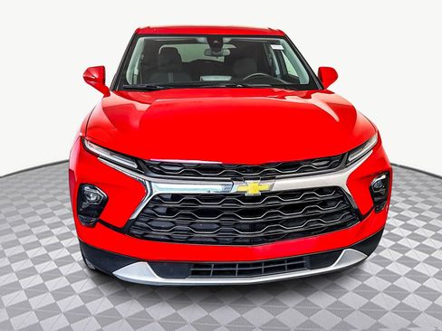 Used 2024 Chevrolet Blazer LT image 2