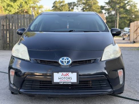 Used 2014 Toyota Prius Two FWD image 3