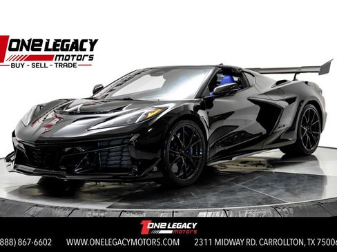 Used 2026 Chevrolet Corvette ZR1 w/ ZR1 Carbon Fiber Aero Package RWD image 1