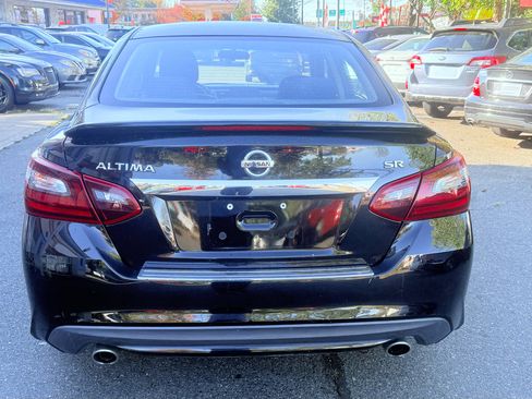 Used 2017 Nissan Altima 2.5 SR w/ Midnight Edition Package image 8