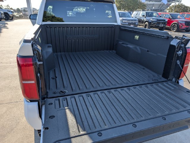 Used 2024 Toyota Tacoma TRD Sport AWD/4WD image 29