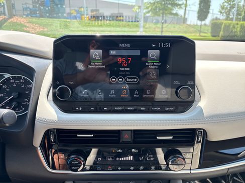 Used 2023 Nissan Rogue SL w/ SL Premium Package AWD/4WD image 29