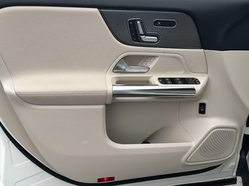 Used 2021 Mercedes-Benz GLA 250 4MATIC image 22