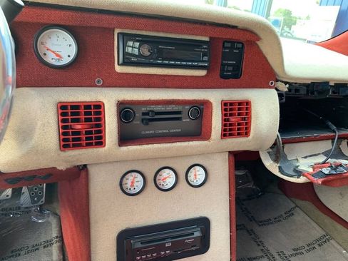 Used 1993 Chevrolet Caprice Classic RWD image 12