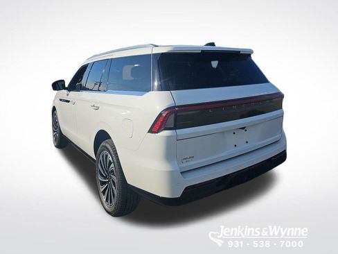 New 2026 Lincoln Navigator Black Label AWD/4WD image 2