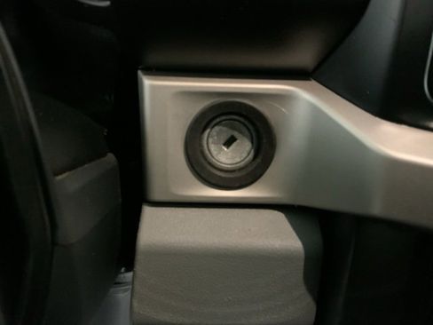 Used 2023 Ford F250 XLT image 24