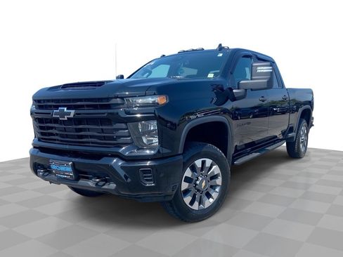 Used 2024 Chevrolet Silverado 2500 Custom w/ Custom Value Package AWD/4WD image 1