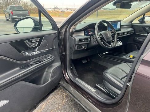 Used 2023 Lincoln Corsair Reserve w/ Equipment Group 201A image 10