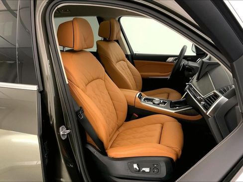 New 2026 BMW X7 xDrive40i w/ Premium Package image 7