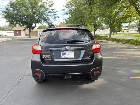 Used 2014 Subaru Crosstrek 2.0i Premium AWD/4WD image 3