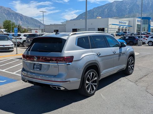 Used 2024 Volkswagen Atlas SEL Premium R-Line AWD/4WD image 3